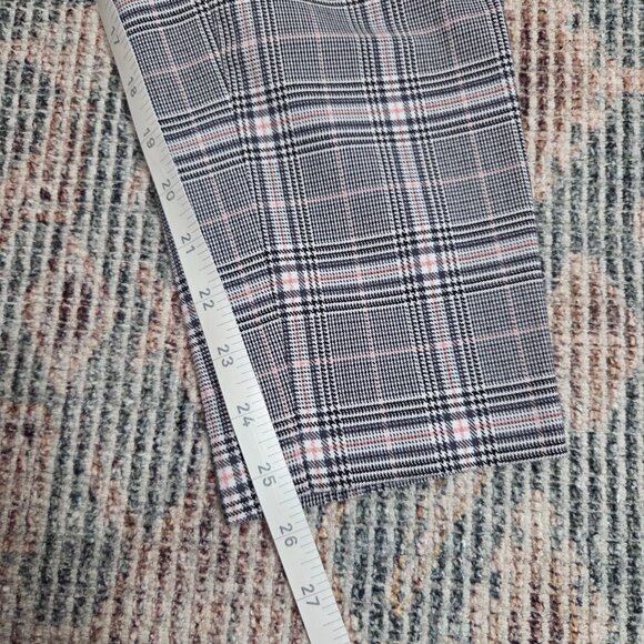 RW&Co High Waisted Ankle Trousers - Picture 3 of 10